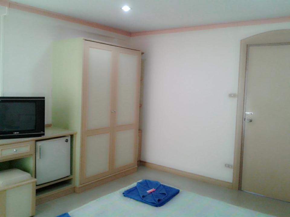 M In Korat Service Apartment Nakhonratchasima Buitenkant foto